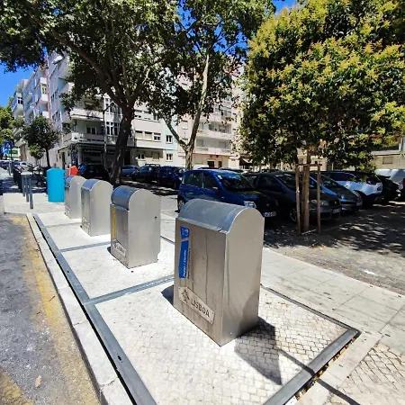 In Penha De Franca Guest house Lisbon
